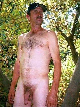 cwboytop:  cowboys, rednecks, truckers, boots, cigars, men! http://cwboytop.tumblr.com
