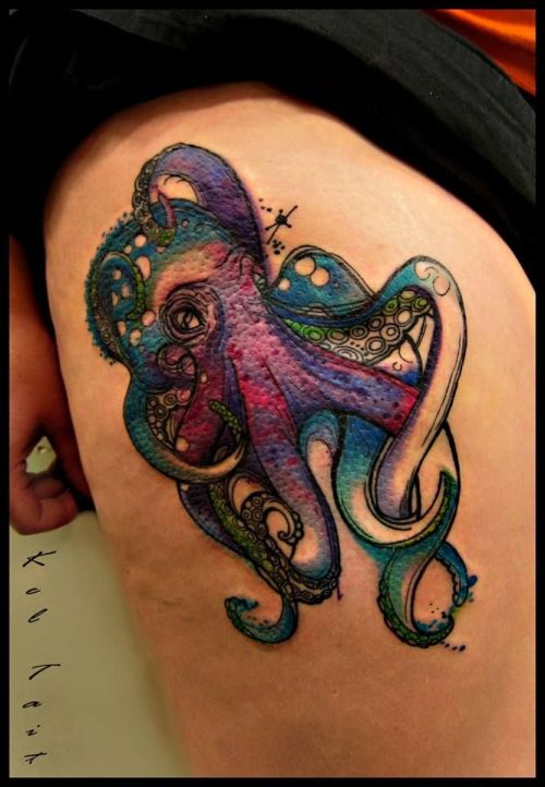 wanderlust-cat:  What an AMAZING use of color! I absolutely adore this. If anyone knows who did this tattoo definitely let me know! -Kel Tait (tattoo artist or photographer) 