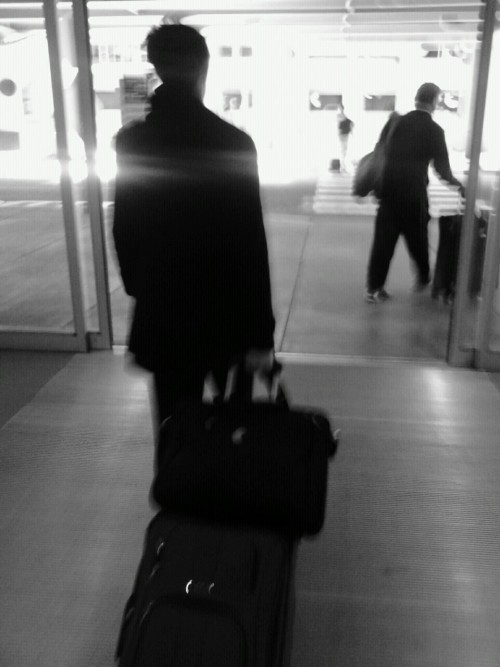 @mazokhist carrying all my luggage like a good slave