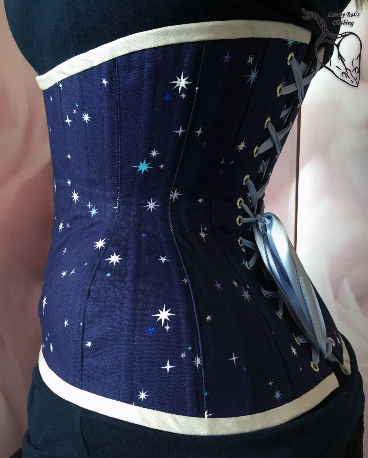 teasetoys: breakitdownnat:   lovelyrats: Starry Corset by Lovely Rat’s Corsetry