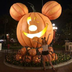 Happy October 1St! 😉 (At Disneyland) Https://Www.instagram.com/P/B3Gywreg5Eg/?Igshid=1Ginuod0Z9Gwm