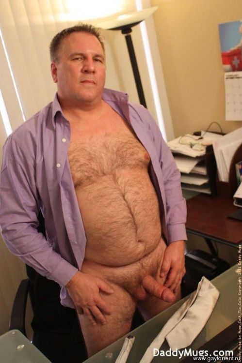gaoxiao7879:  gaoxiao7879: follow  http://gaoxiao7879.tumblr.com/com/dilbert7069:  Mmmmmm i want a pice of daddymugs 