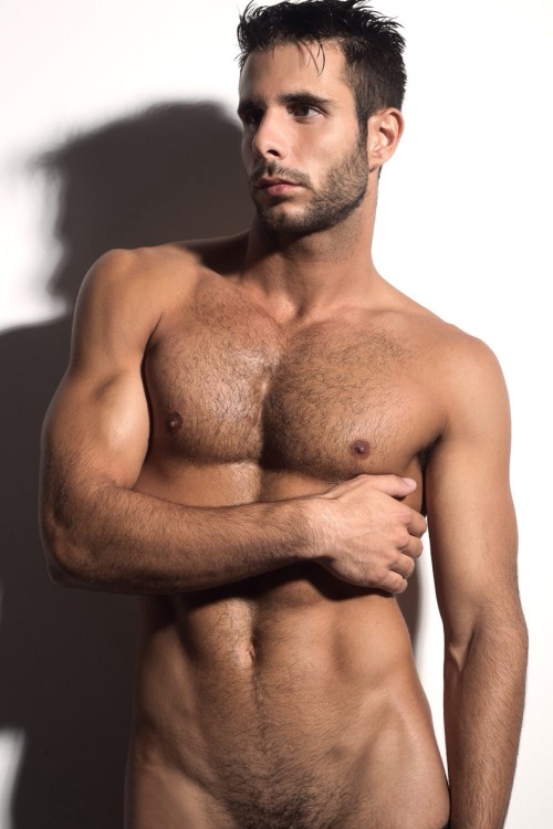 irishenko:  http://irishenko.tumblr.com 