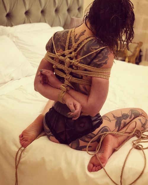 justscreenshots:Shibari &amp; Photo AntonModel Gorgone