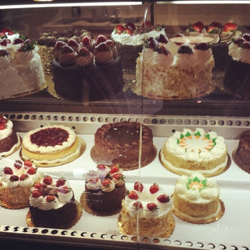 Cake cake cake cake cake….. #food #cake #pastries #bakedgoods (at Astoria Pastry Shop)