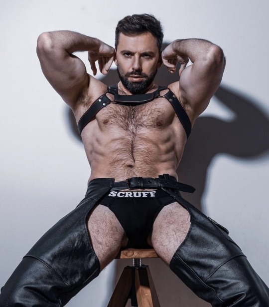 elnerdo19:Beautiful and furry dancer, Anton Lap! Love his gorgeous beard too! 💚🧡🤍💚🧡🤍🤤🥰🐺😍😋 🏳️‍🌈 