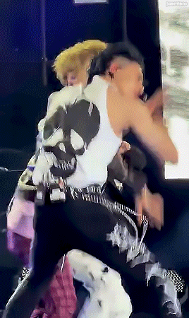 220514 Glitch Mode @ Kpop Flex (jeno) 