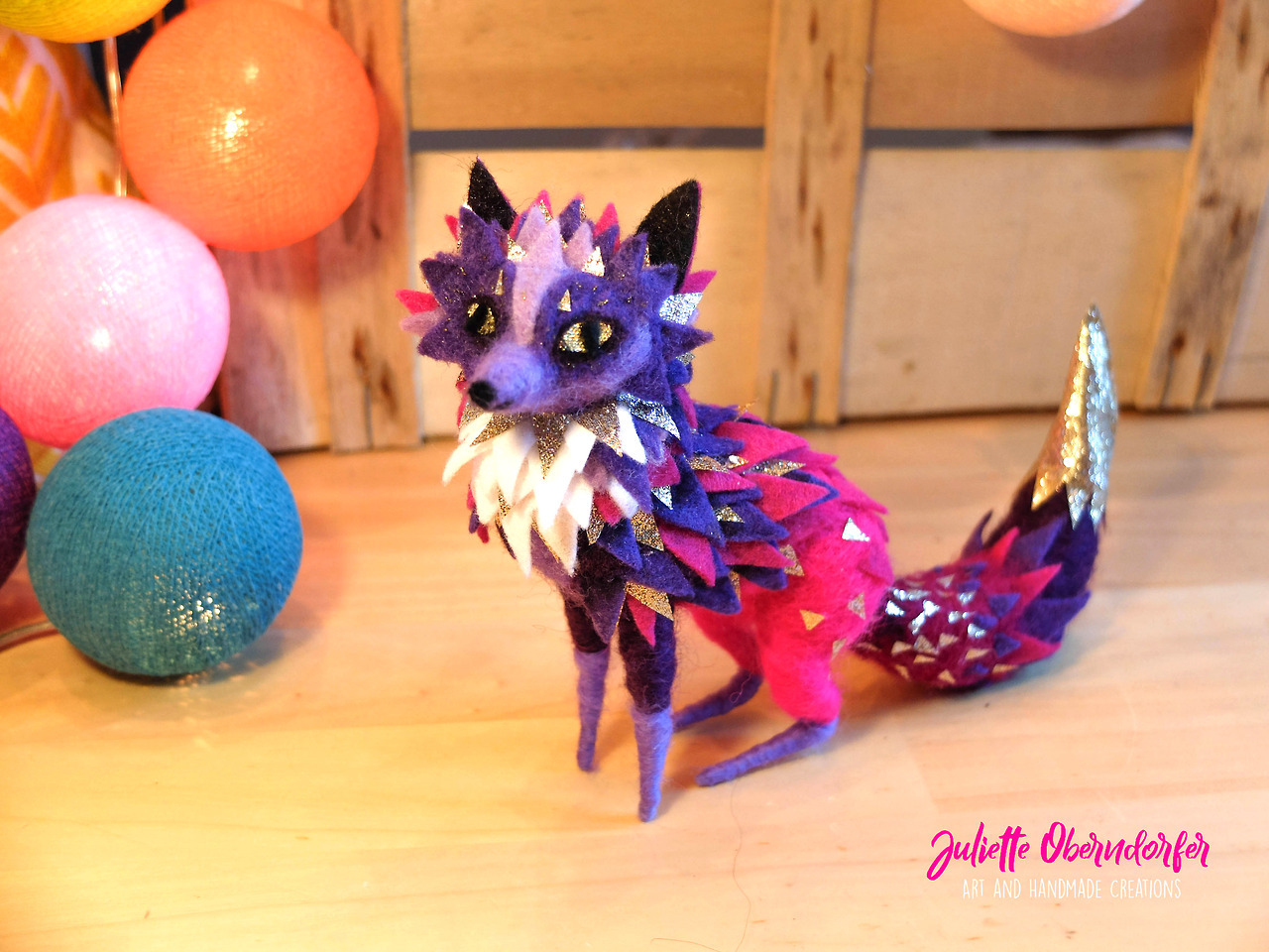 julietteoberndorfer:  Here’s my needle felted Wolf, on my etsy shop soon!www.facebook.com/JulietteOberndorferART