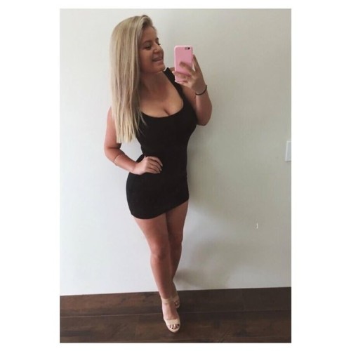 First Name: Amanda Pics: 56 Single: Yes. Looking: Men