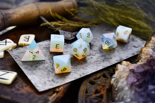 gametee:Real Gemstone Dice Sets Now on Black Friday Discounts, with Free Gifts - [HERE]Which one res