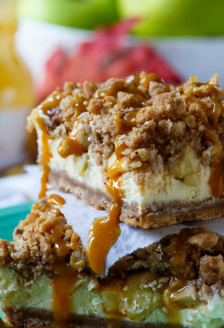 foodffs:Apple-Caramel Cheesecake Bars Really nice recipes. Every hour. Show me what you cooked!oh my