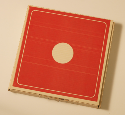 blazepress:  Domino’s pizza box from the