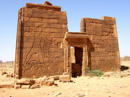 leradr:The Temple of the Lion God Apedemak at Naga (to the east of the 6th cataract of the Nile), Me