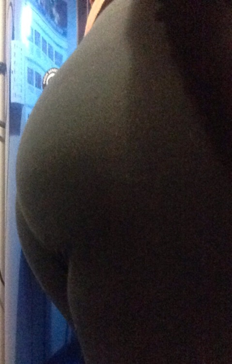 I keep finding more of these older sets of me showing off at work&hellip;Love having so much fre