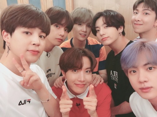 allforbts: 190723 BTS Official’s Weibo Post [#本月的BTS#] ARMY~ 这边建议查收一下本月福利呢 ( ๑‾̀◡‾