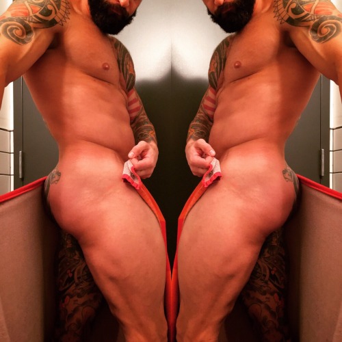 manrumpsxxx:  Follow Me For The Sexiest Rumps On Tumblr 