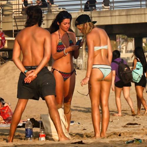 #huntingtonbeach #huntingtonbeachpier #beachlife #bikinibabes #beachgirls #bikinigirls #californiagi