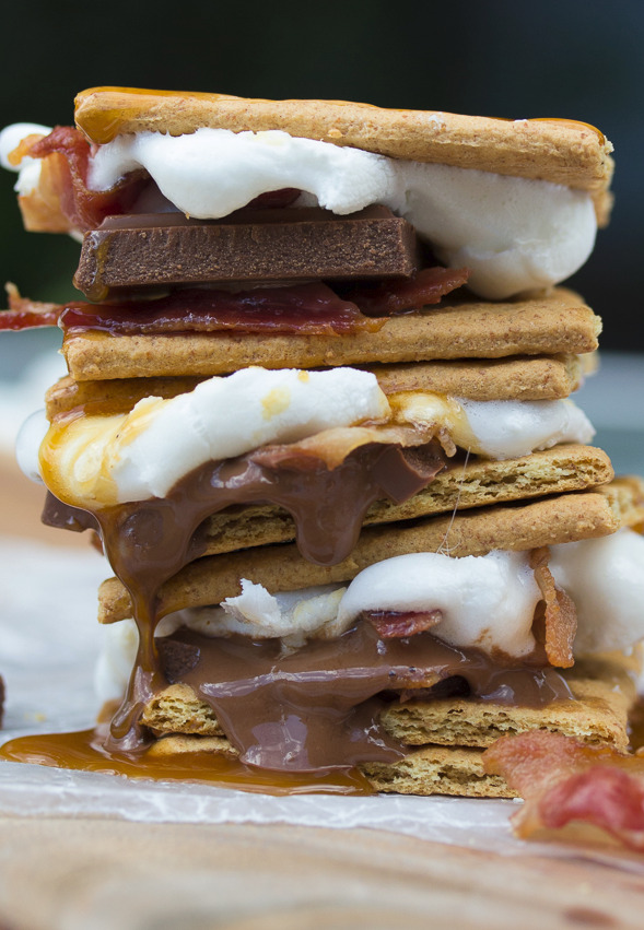 crystalbud:  verticalfood:  Grilled Caramel Bacon S’mores  OMG 
