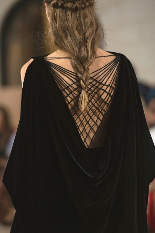 famodr:Details @ Valentino HC F/W 2015