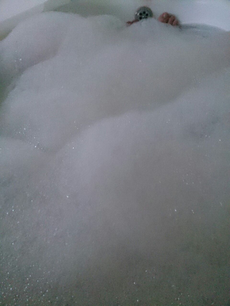 Warning up in the bath! Farm is freezing today :(