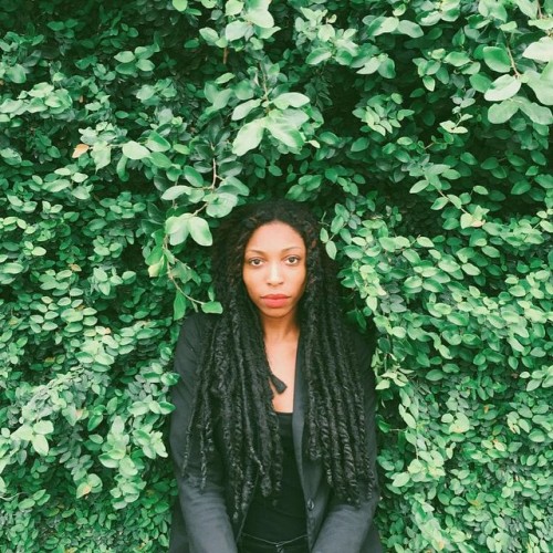 lensofgrace:  second go round. #VSCOcam #VSCO #naturalhair  #fauxlocs #postthepeople #curlbox (at on and on | erykah badu)