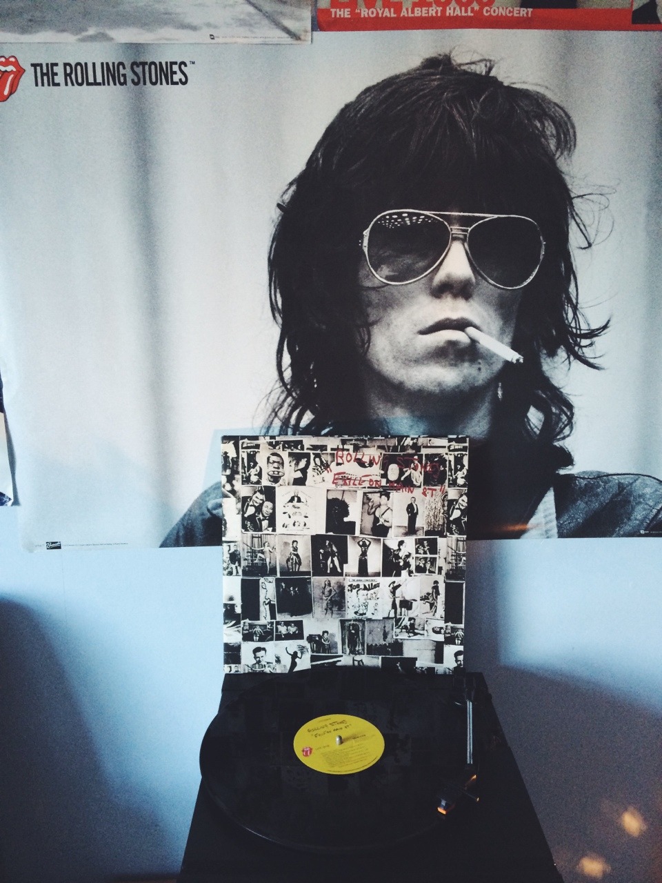 ijustmakepizzapies:  elephant—stone:  One of the greatest albums of all time  