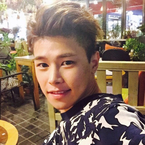 http://gaykoreandude.tumblr.com/post/103888544078
