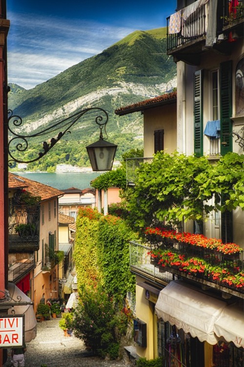allthingseurope:Bellagio, Italy (by George Oze)yes please
