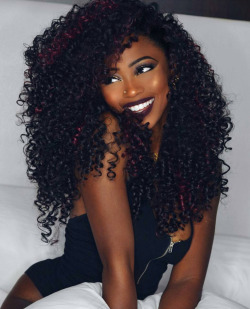 naturalhairqueens:  SHE IS SO PRETTY! 