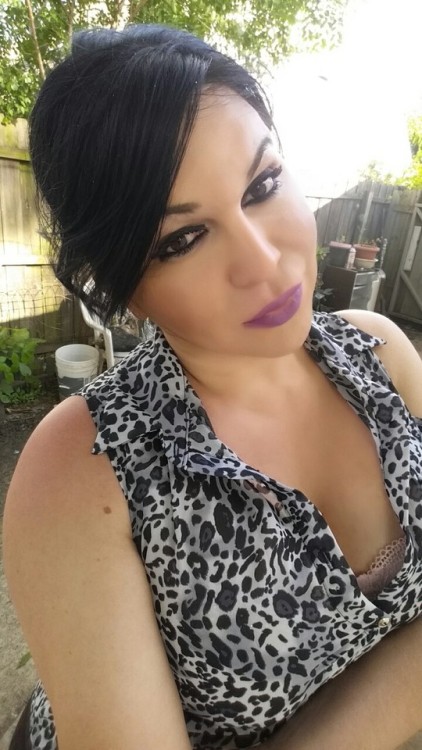 taylor-ruiz: Hey guys and gals I’m Taylor I love posting and reblogging the best content for y