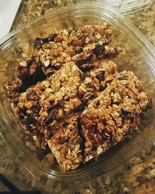 We made granola bars!! #foodporn #homemade #granolabars #sogood