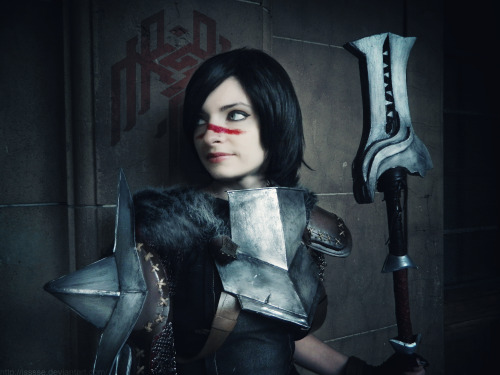 isssecosplay:The Champion of KirkwallCosplayer/Cosmaker: Issse dA | tumblr | Facebook