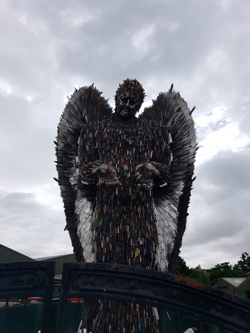 evilbuildingsblog:  Over 100,000 confiscated weapons were used to create this 26ft tall “Knife Angel” statue