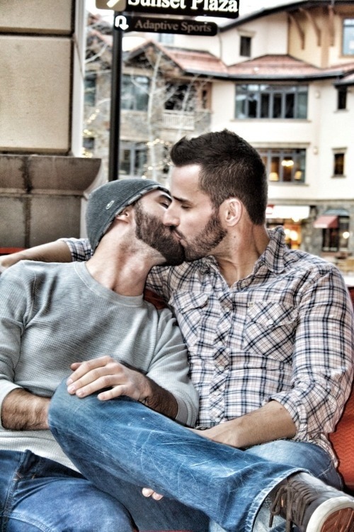 tiguyer:  follow tiguyer hotbabybear:  BEAUTIFUL  