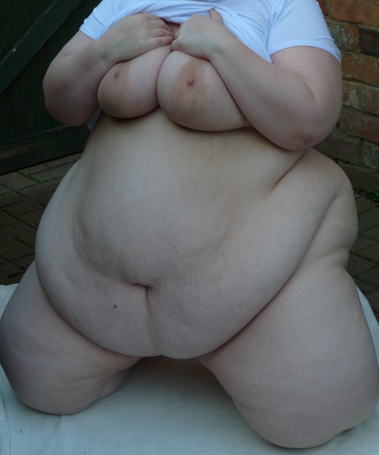 bbwandfella:  BBWandfella