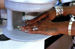 adamajallohphoto:Nails, jewellery, tattoo 