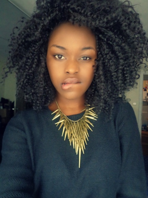 precious-curls:   Ornella Bea. 
