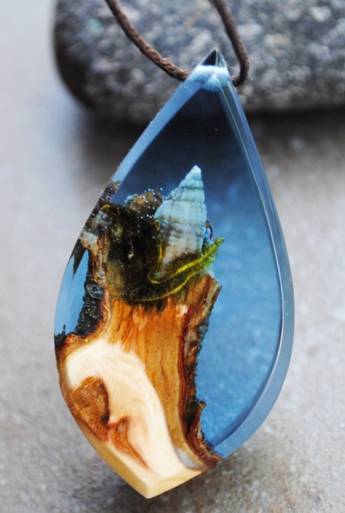 sosuperawesome:Wood and Resin Jewelry, by Isadora’s Dream on EtsySee our ‘wood and resin