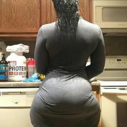 phatculos:  @just_maliah STACKED 🍑