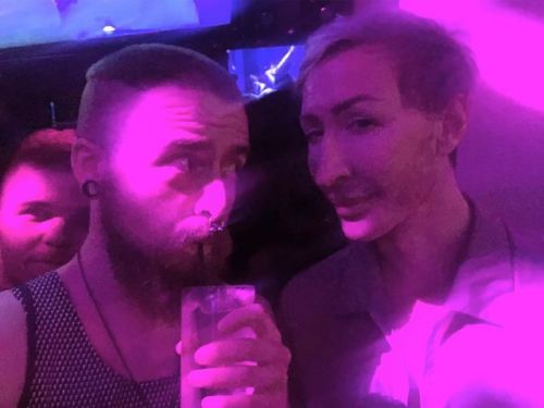 I casually got a selfie with @theonlydetox last night at Sidetrack and discussed Lush bath bombs (he