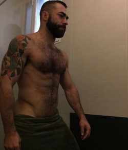 Follow my two hairy men blogs:http://sambrcln.tumblr.comhttp://hairysex.tumblr.com