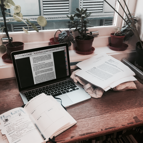 studyfulltime:29|11 working in the cutest little space in the library today…this space is going to b