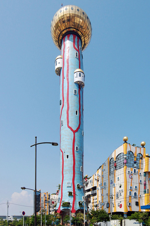 hetgallery:  大阪市環境局 舞洲工場+舞洲スラッジセンター - Нет 大阪建築 デザイン:F・フンデルトヴァッサー 所在地:大阪府大阪市此花区北港白津1-2-48/大阪府大阪市此花区北港