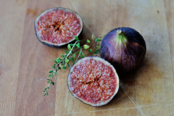 gettingahealthybody:  Nothing but fresh figs.