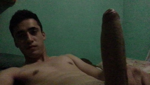 XXX hombresvergudos:esta bien piton photo