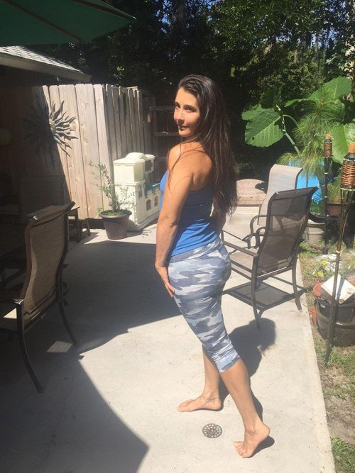 Porn photo yogahotwife:  Have a small window for a date