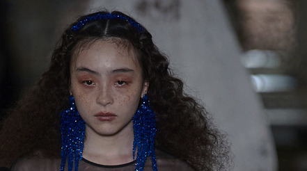 driflloon:  faces @ simone rocha