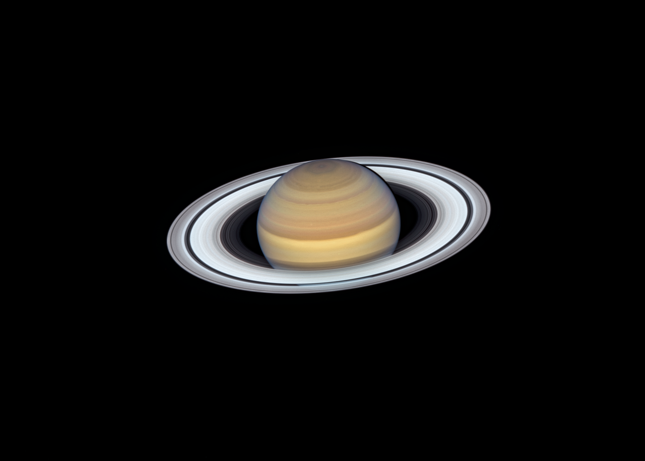 We are swooningggg over this NEW Saturn image. Saturn is so beautiful that astronomers cannot…