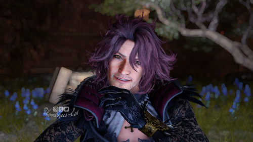 Victorian LegendSo I did it again. Here’s Ardyn in one of my fav outfits ever, with lace, feathers, 