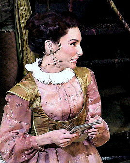 CASSIE SILVA As ANNE HATHAWAY